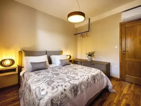 Rent, one bedroom apartment, 45m², Stari Grad Kotor, Kotor - image 7