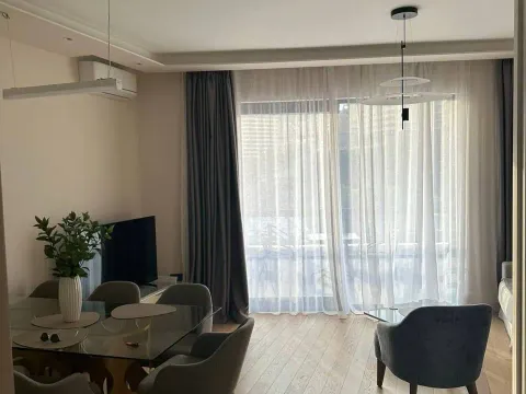 Izdavanje, dvosoban stan, 62m², Petrovac, Budva - image 2
