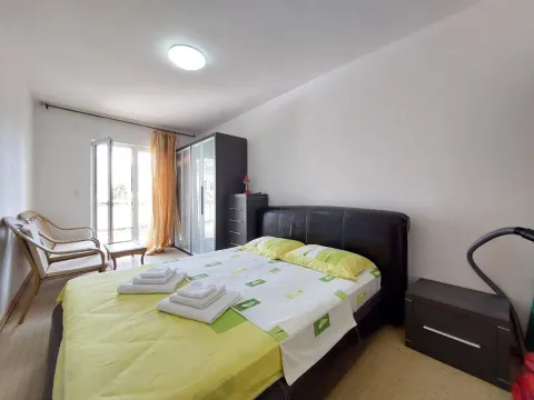 Sale, one bedroom apartment, 54m², Bečići, Budva - image 5