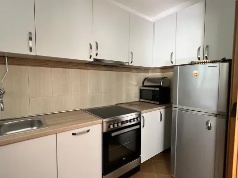 Izdavanje, jednosoban stan, 50m², Tivat, Crna Gora - image 9
