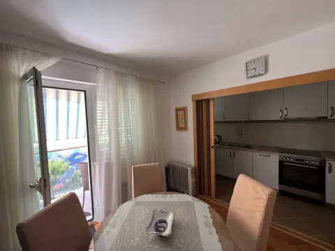 Izdavanje, jednosoban stan, 50m², Tivat, Crna Gora - image 12