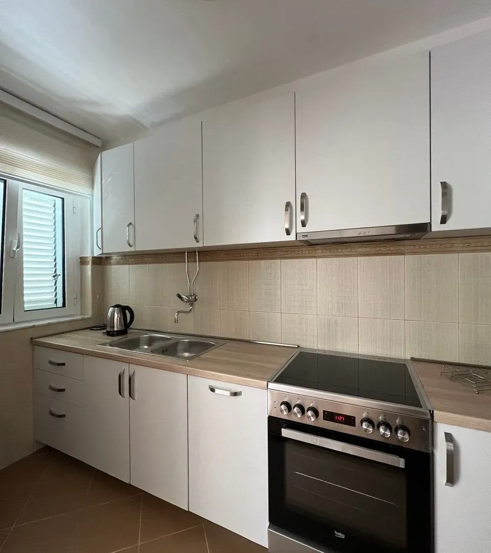 Rent, one bedroom apartment, 50m², Tivat, Crna Gora