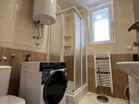 Izdavanje, jednosoban stan, 50m², Tivat, Crna Gora - image 6