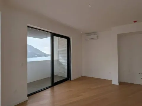 Sale, one bedroom apartment, 66m², Bečići, Budva - image 5