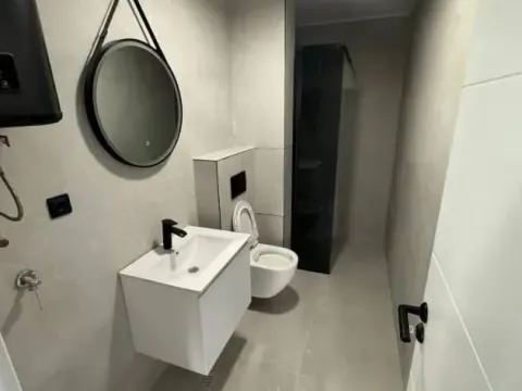 Prodaja, jednosoban stan, 44m², Centar, Tivat - image 4