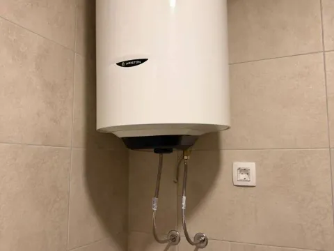 Prodaja, jednosoban stan, 49m², Centar, Bar - image 2