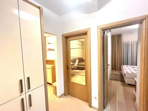 Sale, one bedroom apartment, 44m², Centar, Budva - image 2