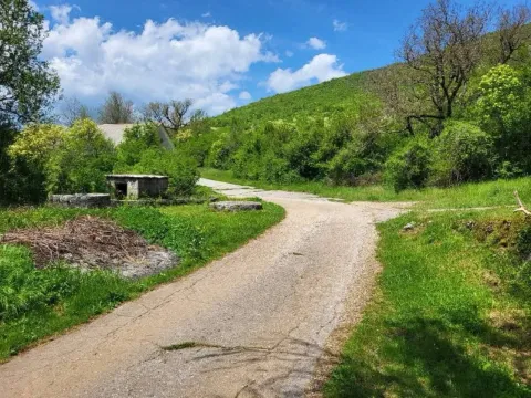 Zemljište in Centar