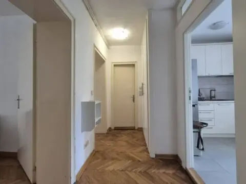 Sale, two bedroom apartment, 54m², Skadarlija, Beograd - image 2