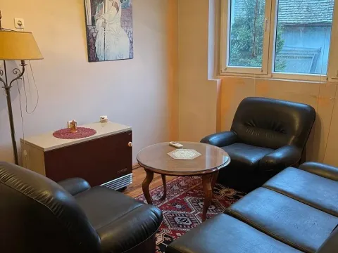 Kuća in Zemun Sve Podlokacije