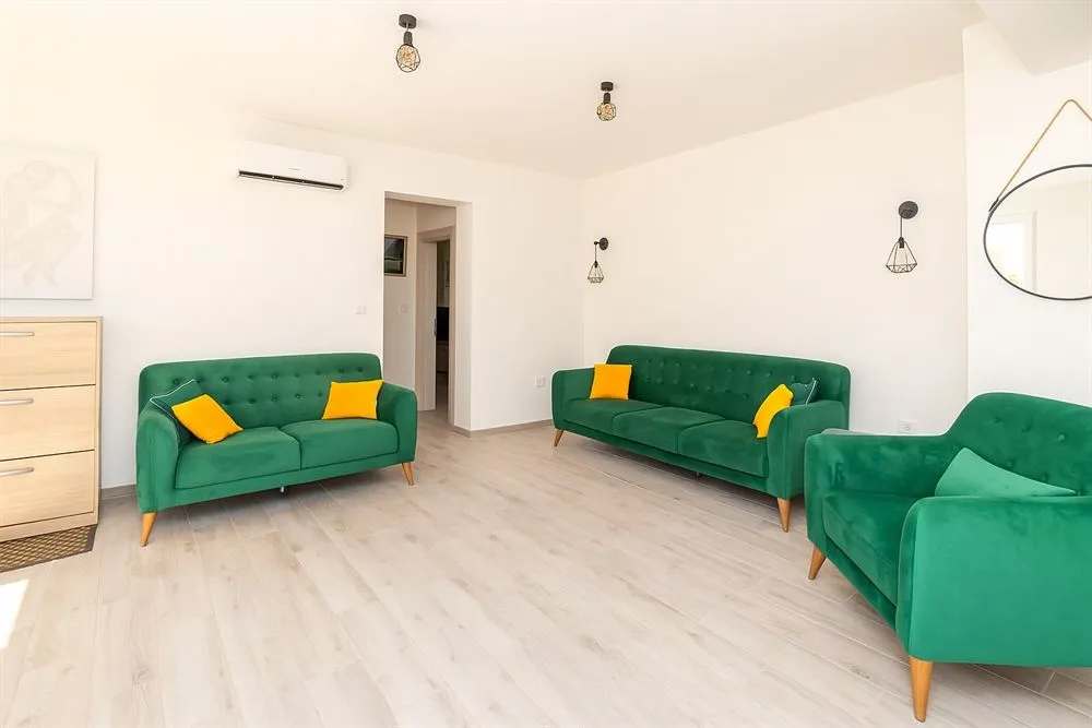 Prodaja, dvosoban stan, 77m², Đenovići, Herceg Novi
