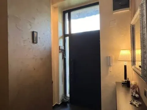 Sale, two bedroom apartment, 49m², Kosančićev Venac, Beograd - image 3