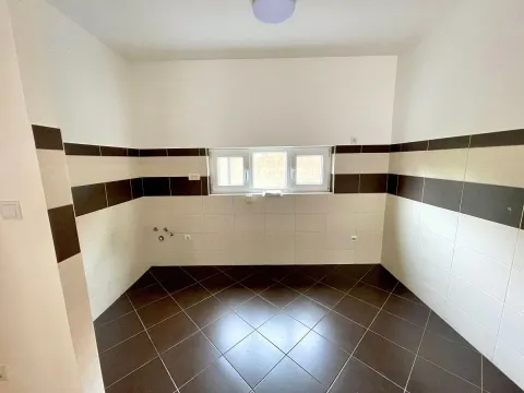 Sale, four bedroom apartment, 72m², Dušanovac, Voždovac Sve Podlokacije - image 3