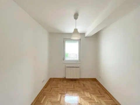 Sale, four bedroom apartment, 72m², Dušanovac, Voždovac Sve Podlokacije - image 9
