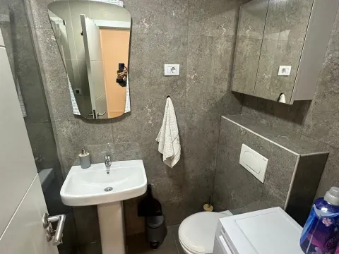 Izdavanje, jednosoban stan, 47m², City Kvart, Podgorica - image 13