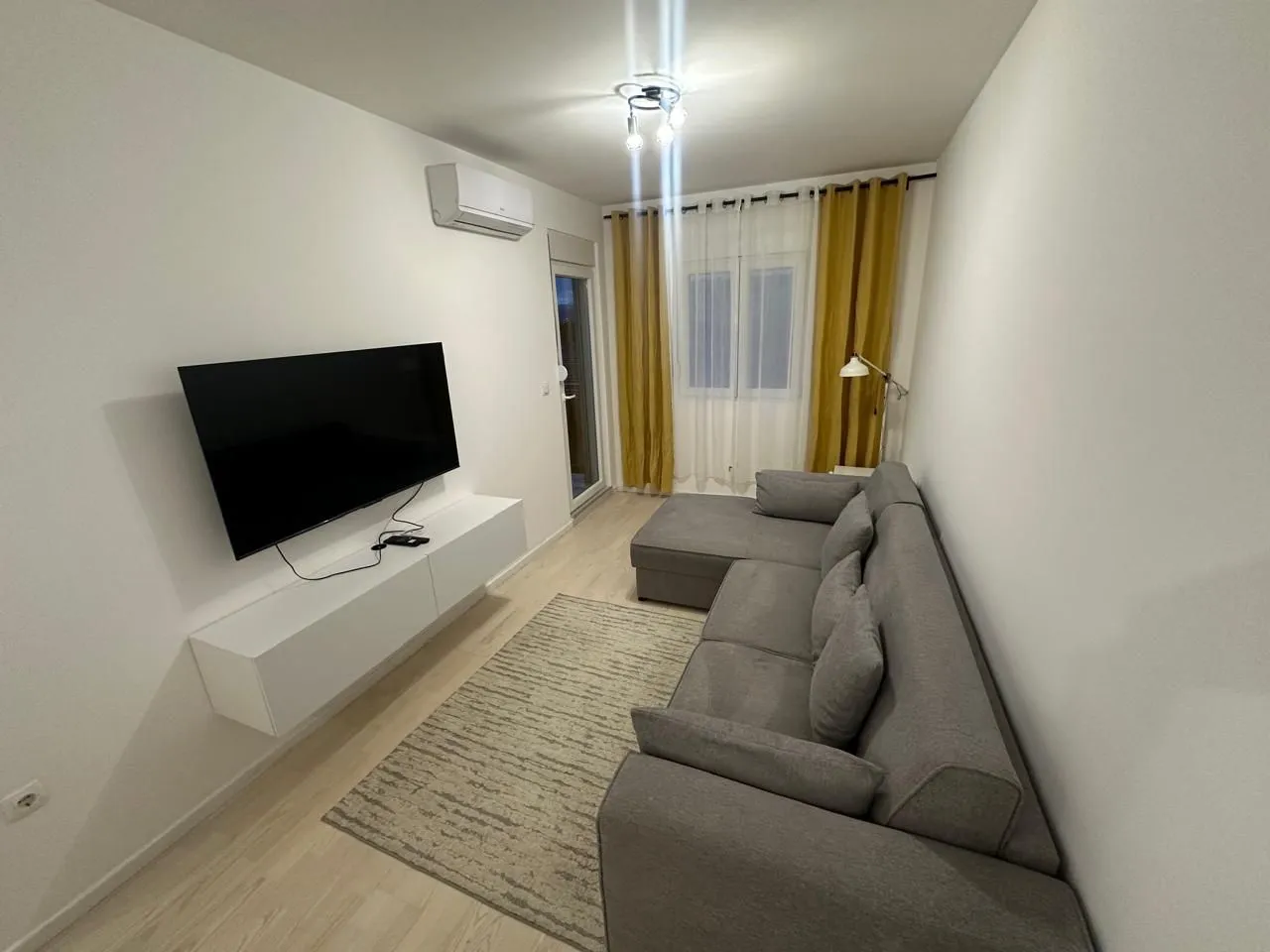 Izdavanje, jednosoban stan, 47m², City Kvart, Podgorica
