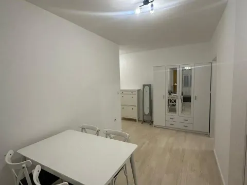 Izdavanje, jednosoban stan, 47m², City Kvart, Podgorica - image 4