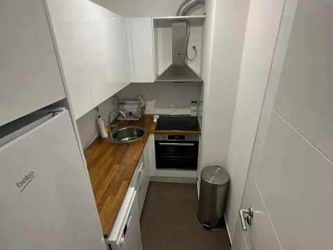 Izdavanje, jednosoban stan, 47m², City Kvart, Podgorica - image 7