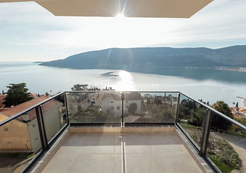 Sale, three bedroom apartment, 123m², Centar, Herceg Novi