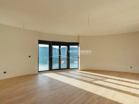 Prodaja, trosoban stan, 123m², Centar, Herceg Novi - image 11