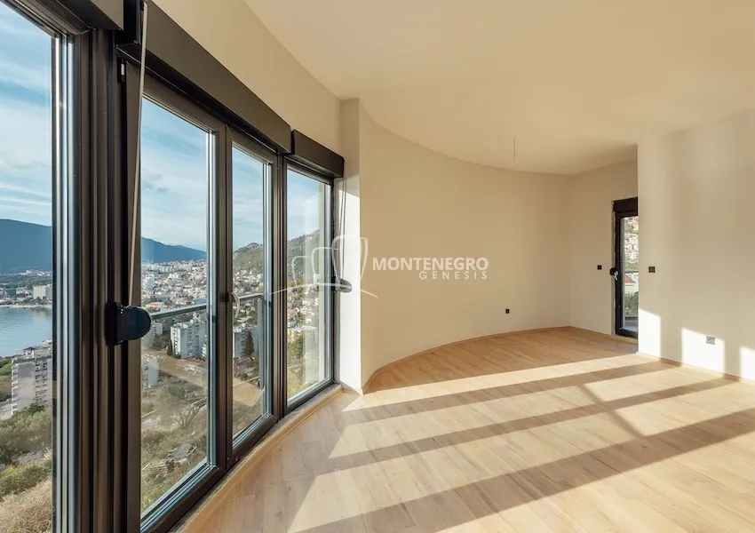 Prodaja, trosoban stan, 123m², Centar, Herceg Novi