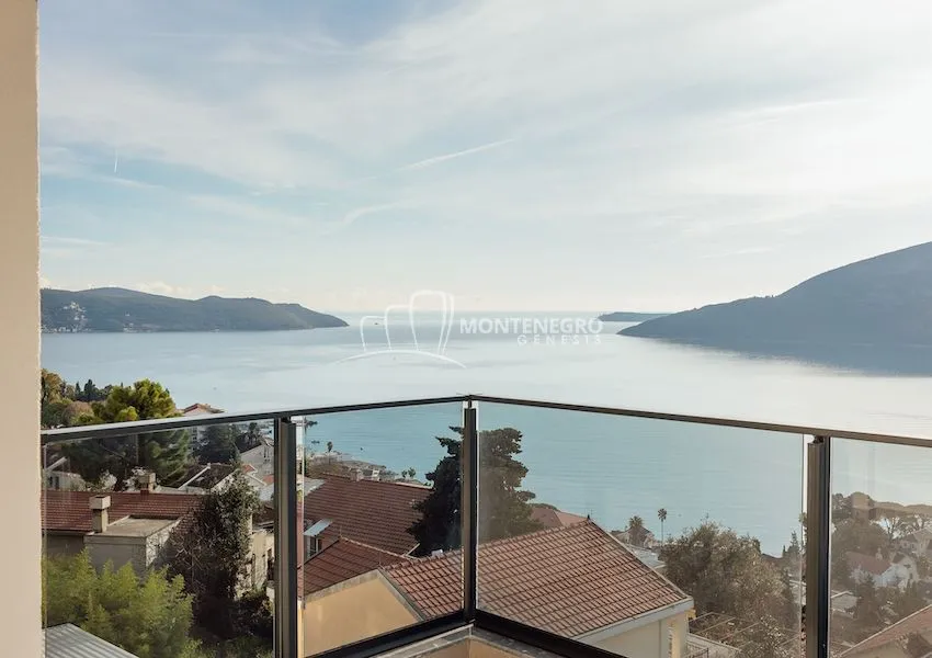 Prodaja, trosoban stan, 123m², Centar, Herceg Novi