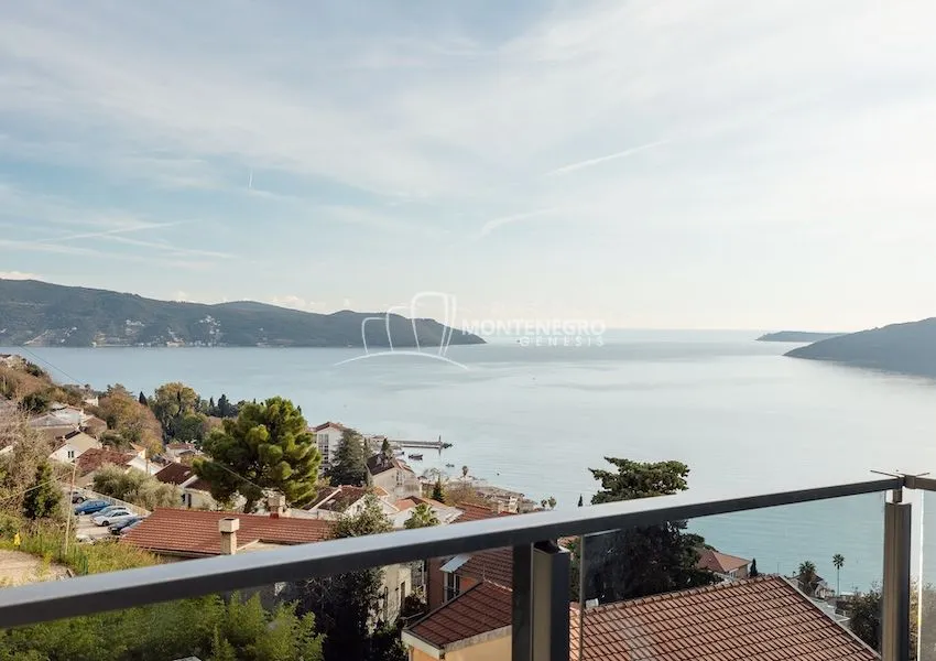 Prodaja, trosoban stan, 123m², Centar, Herceg Novi