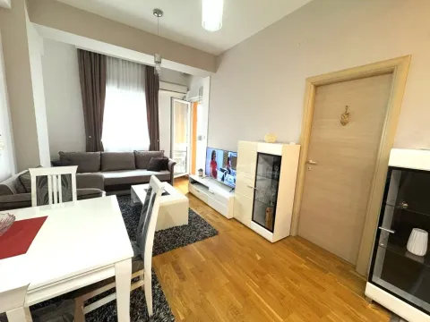 Izdavanje, jednosoban stan, 40m², Ljubović, Podgorica - image 8