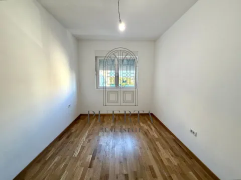 Prodaja, dvosoban stan, 73m², Tuški Put, Podgorica - image 11