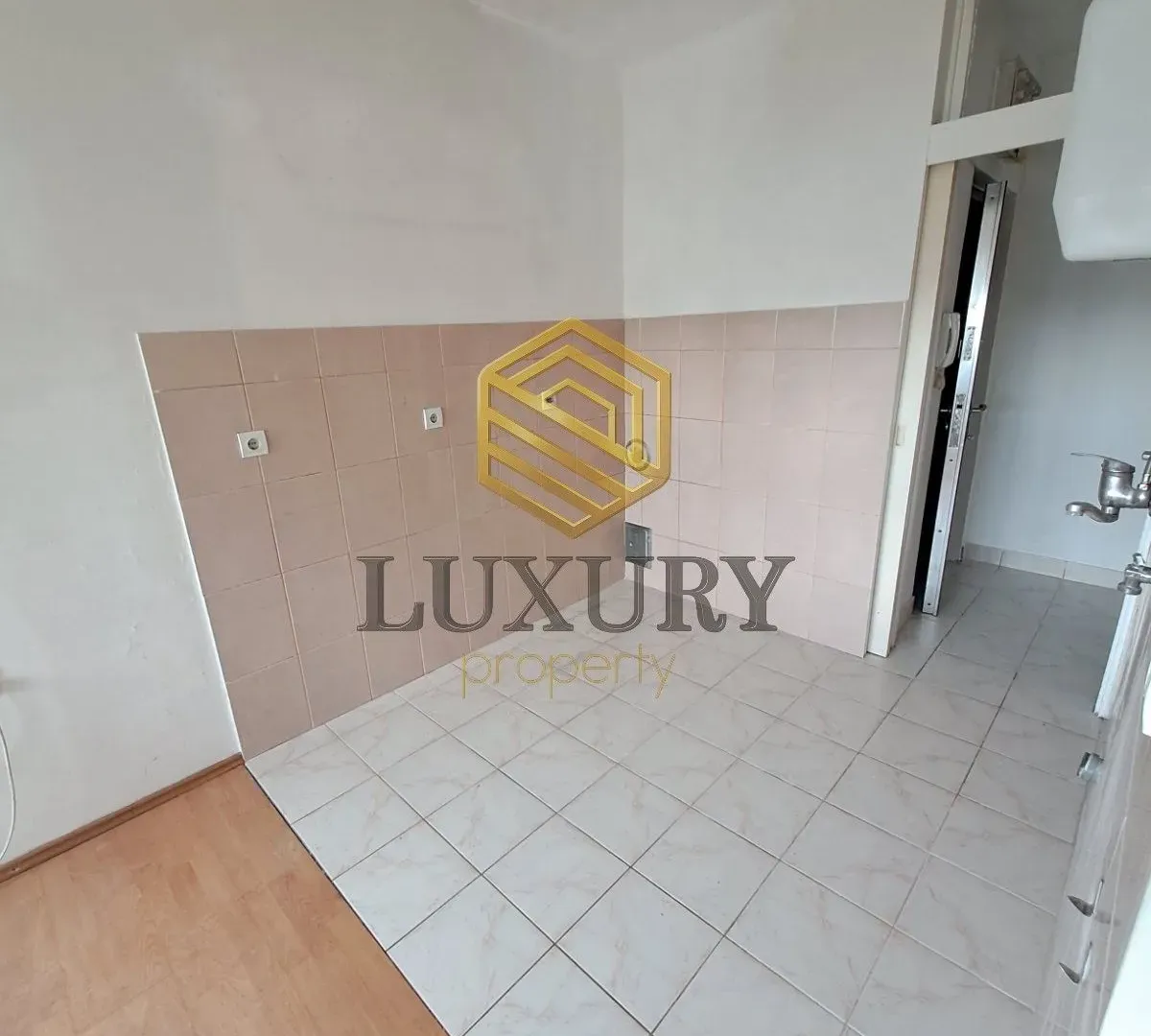 Prodaja, jednosoban stan, 47m², Gintaš, Podgorica