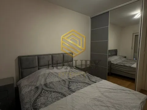 Izdavanje, jednosoban stan, 50m², Central Point, Podgorica - image 2