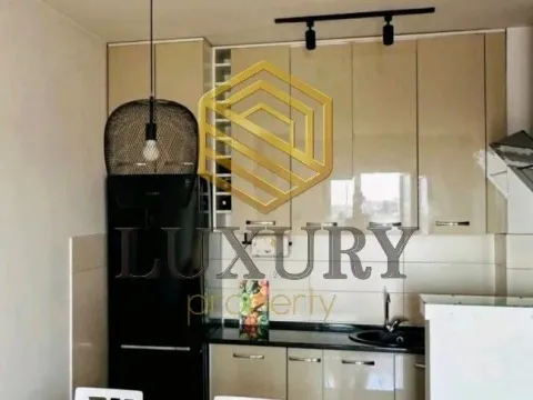 Prodaja, jednosoban stan, 44m², City Kvart, Podgorica - image 2