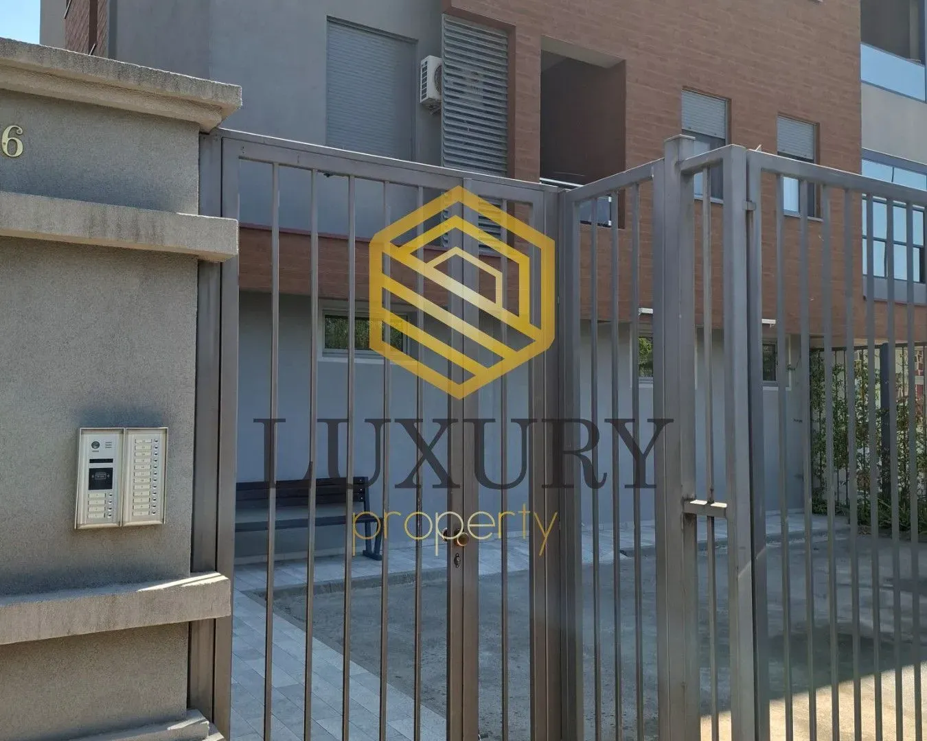 Rent, studio apartment, 30m², Stara Varoš, Podgorica