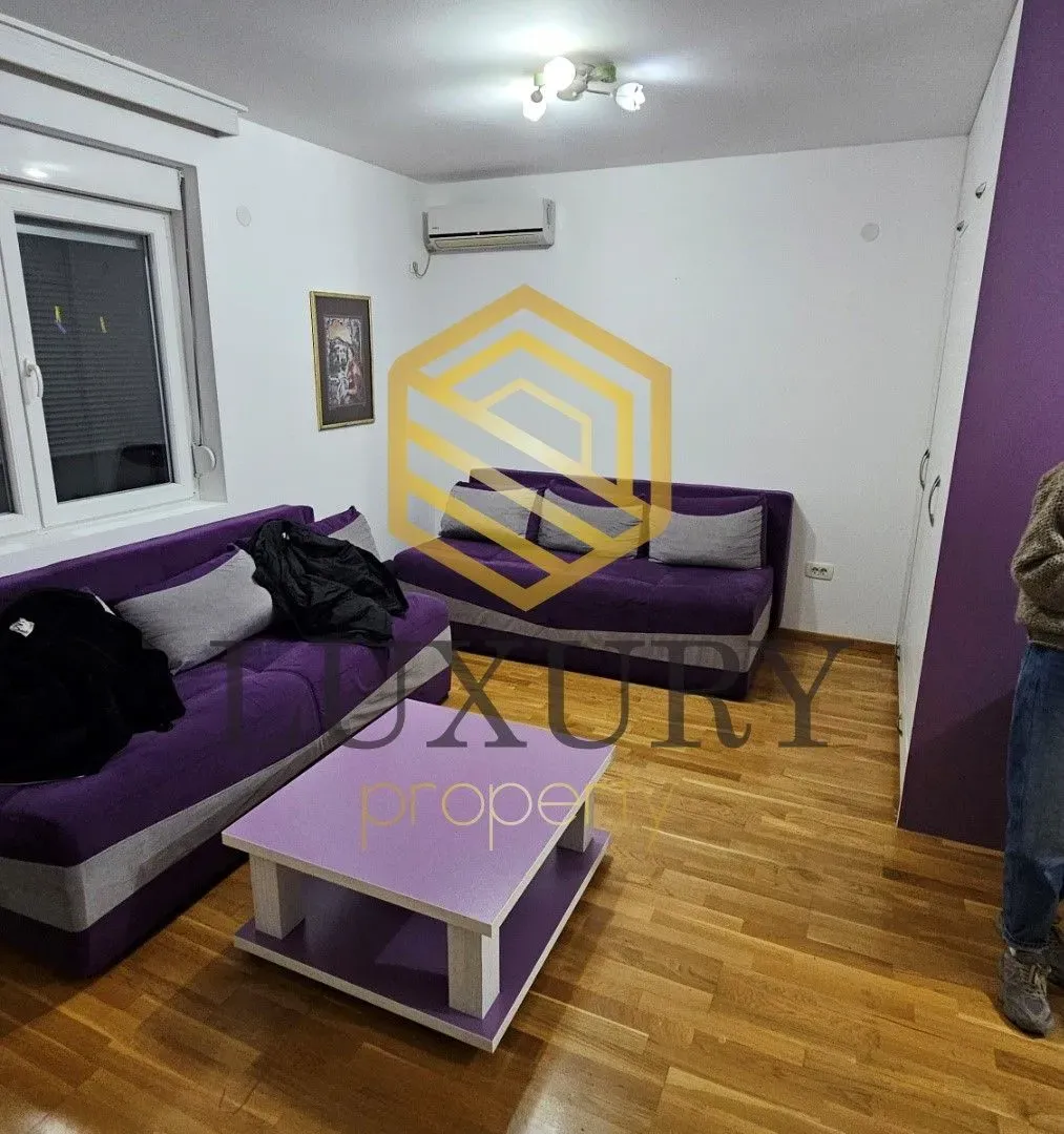 Rent, studio apartment, 40m², Stari Aerodrom, Podgorica