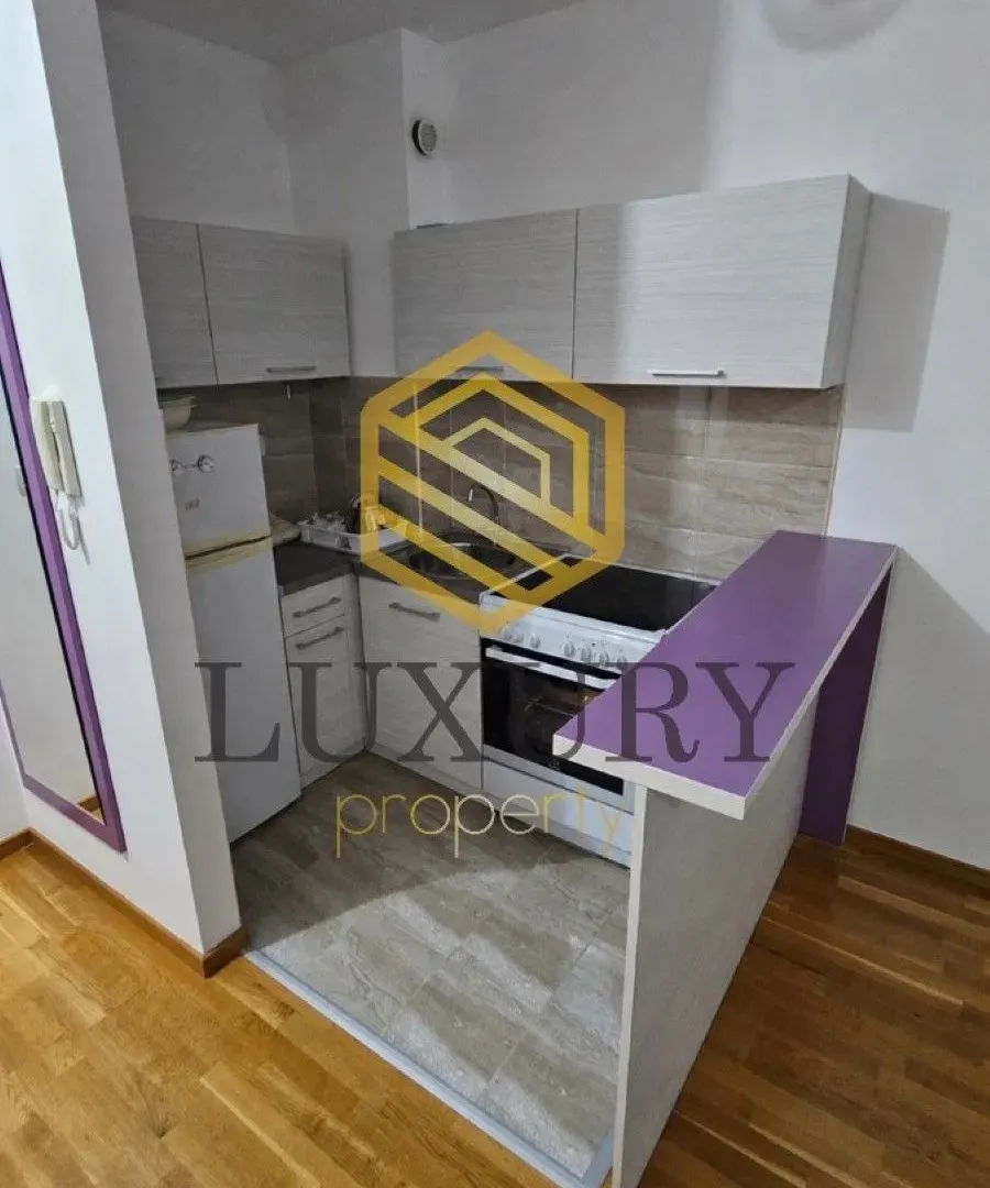Rent, studio apartment, 40m², Stari Aerodrom, Podgorica