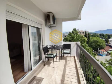 Izdavanje, dvosoban stan, 86m², Centar, Podgorica - image 7