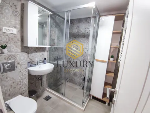 Izdavanje, dvosoban stan, 86m², Centar, Podgorica - image 9