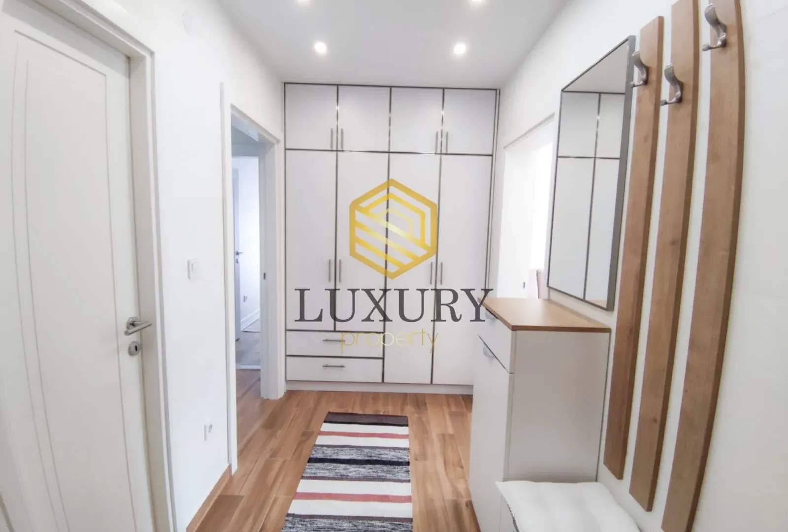Rent, two bedroom apartment, 86m², Centar, Podgorica