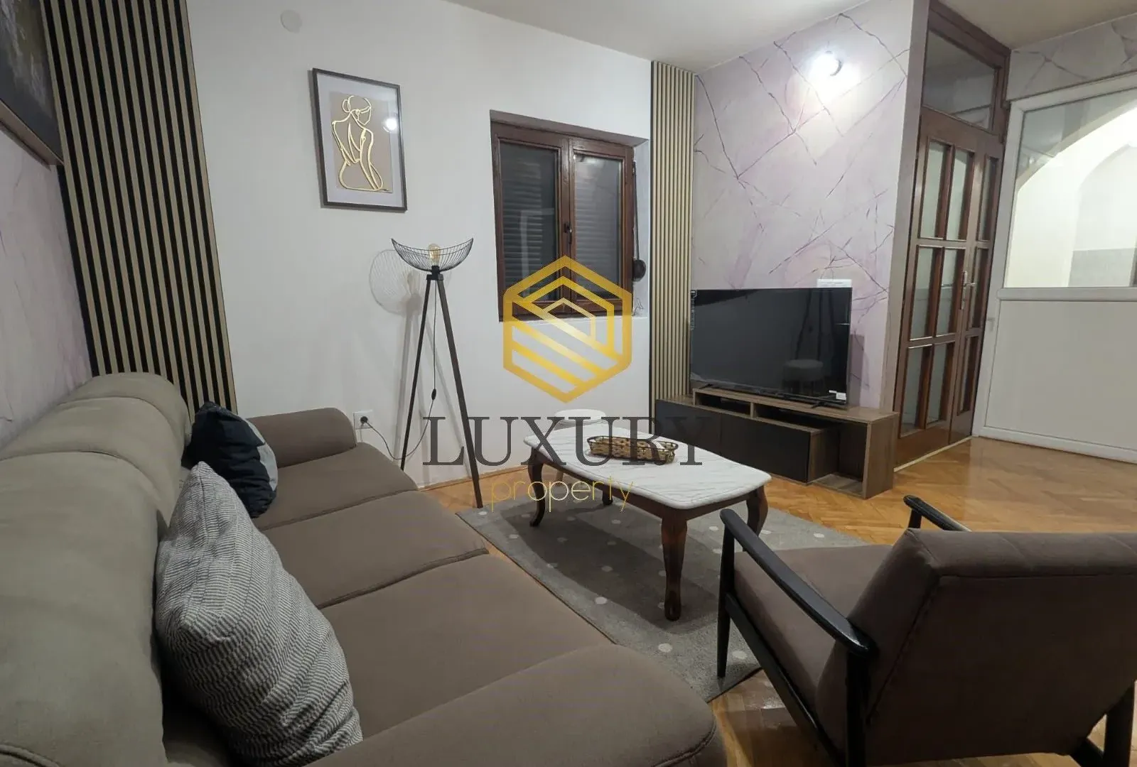 Izdavanje, trosoban stan, 120m², Zabjelo, Podgorica