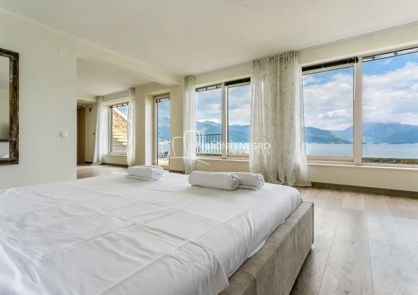 Prodaja, kuća, 240m², Krašići, Tivat