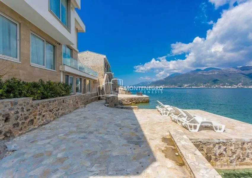 Prodaja, kuća, 240m², Krašići, Tivat