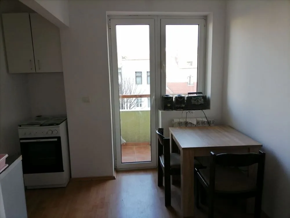 Rent, two bedroom apartment, 56m², Đeram Pijaca, Beograd